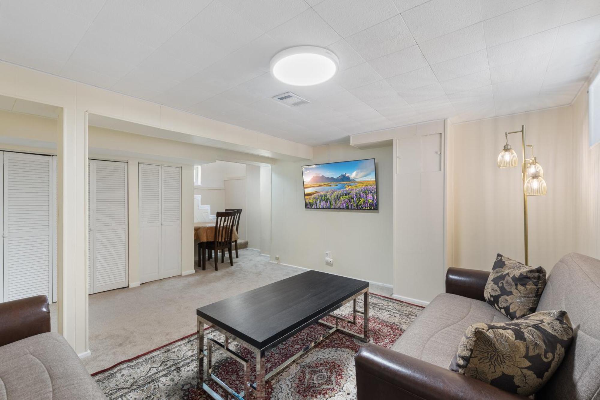 Luxury Chicago Suite Exterior photo